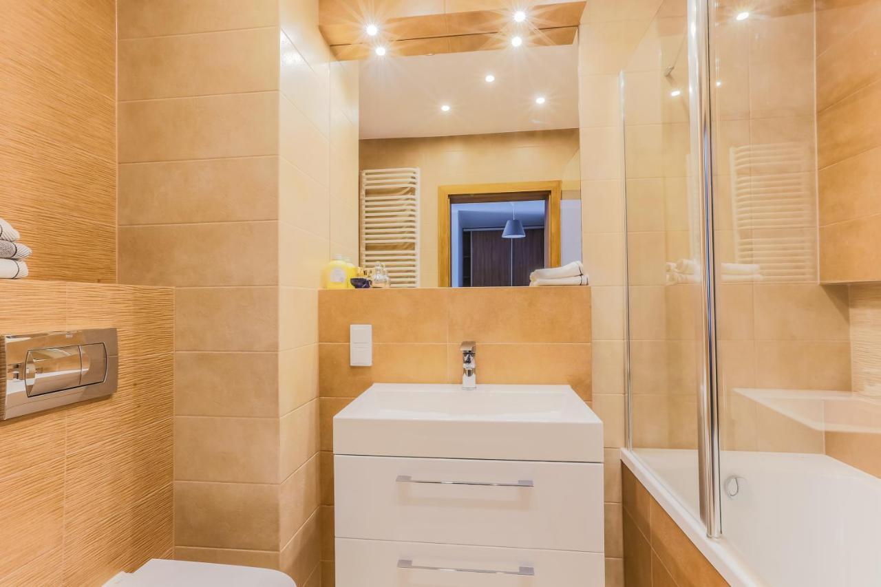 Coin Apartamenty Wroclaw Ngoại thất bức ảnh